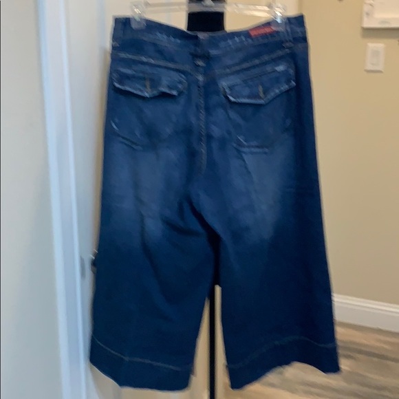 Jeans - Picture 6 of 7